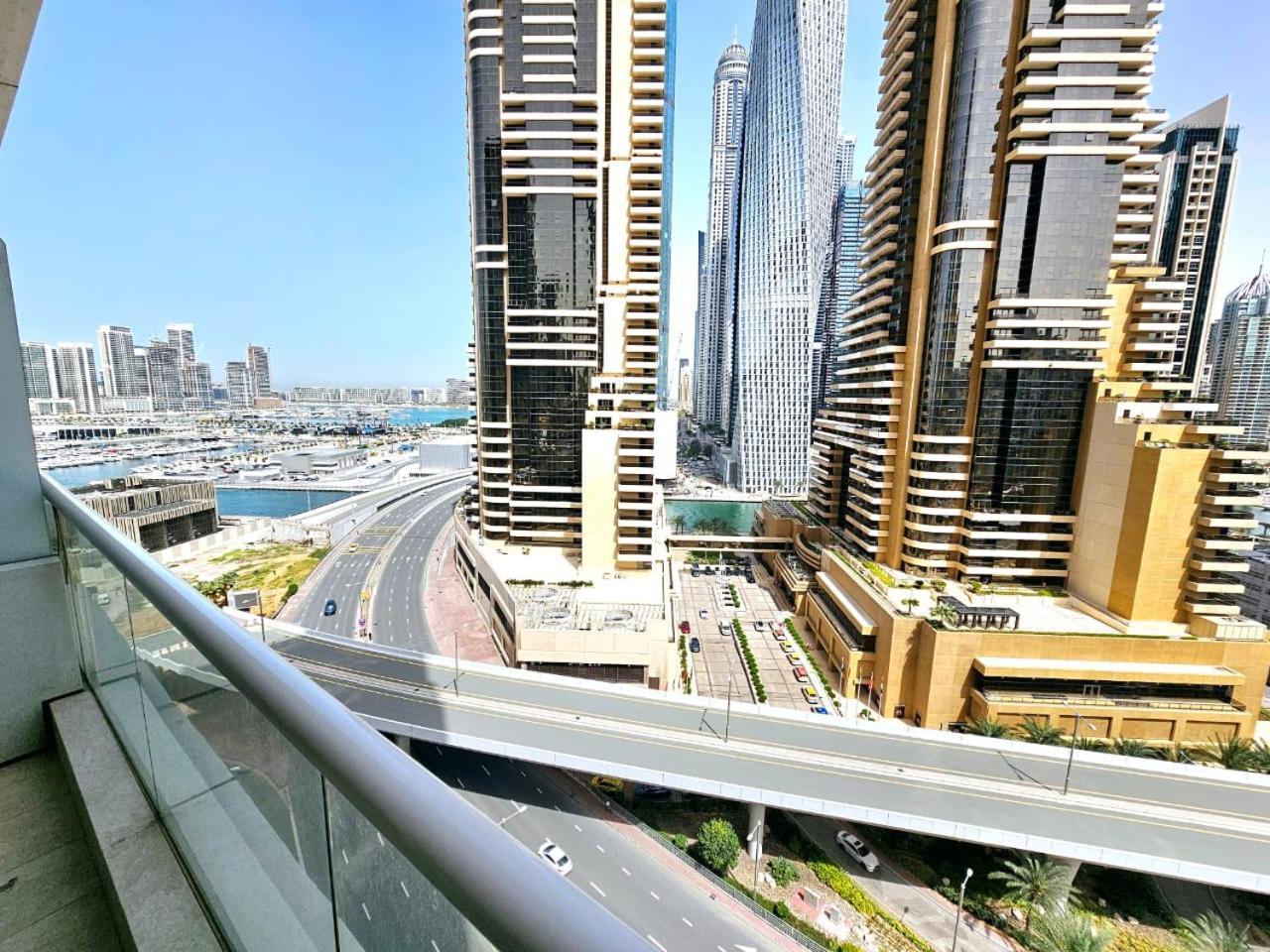 Sunrise Homes - Close To Jbr - Beautiful * Dubai