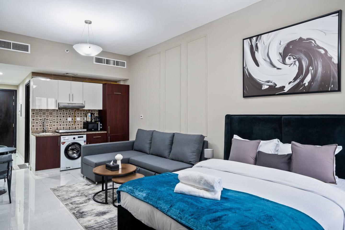 Newly Built Studio - Comfort Apartment Dubai