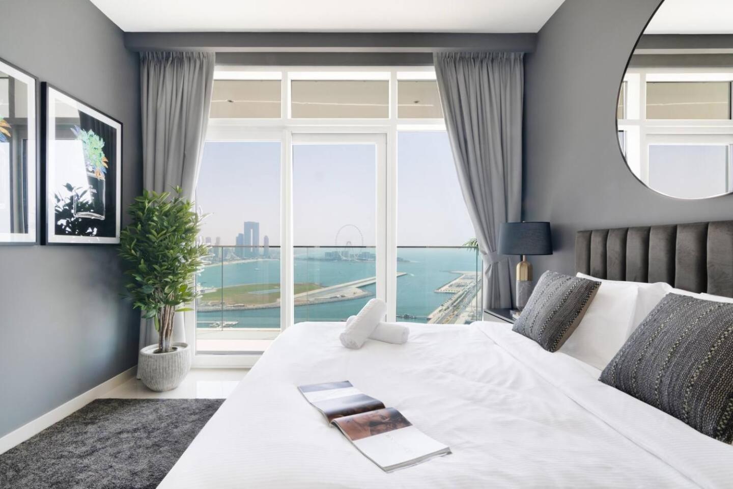 Apartment Marina Skyline View & Harbour Beachfront *