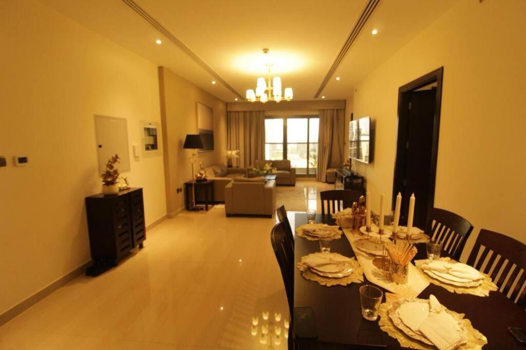Apartment Spacious 3br Burj View Dubai