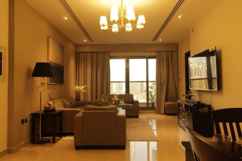 Apartment Spacious 3br Burj View *