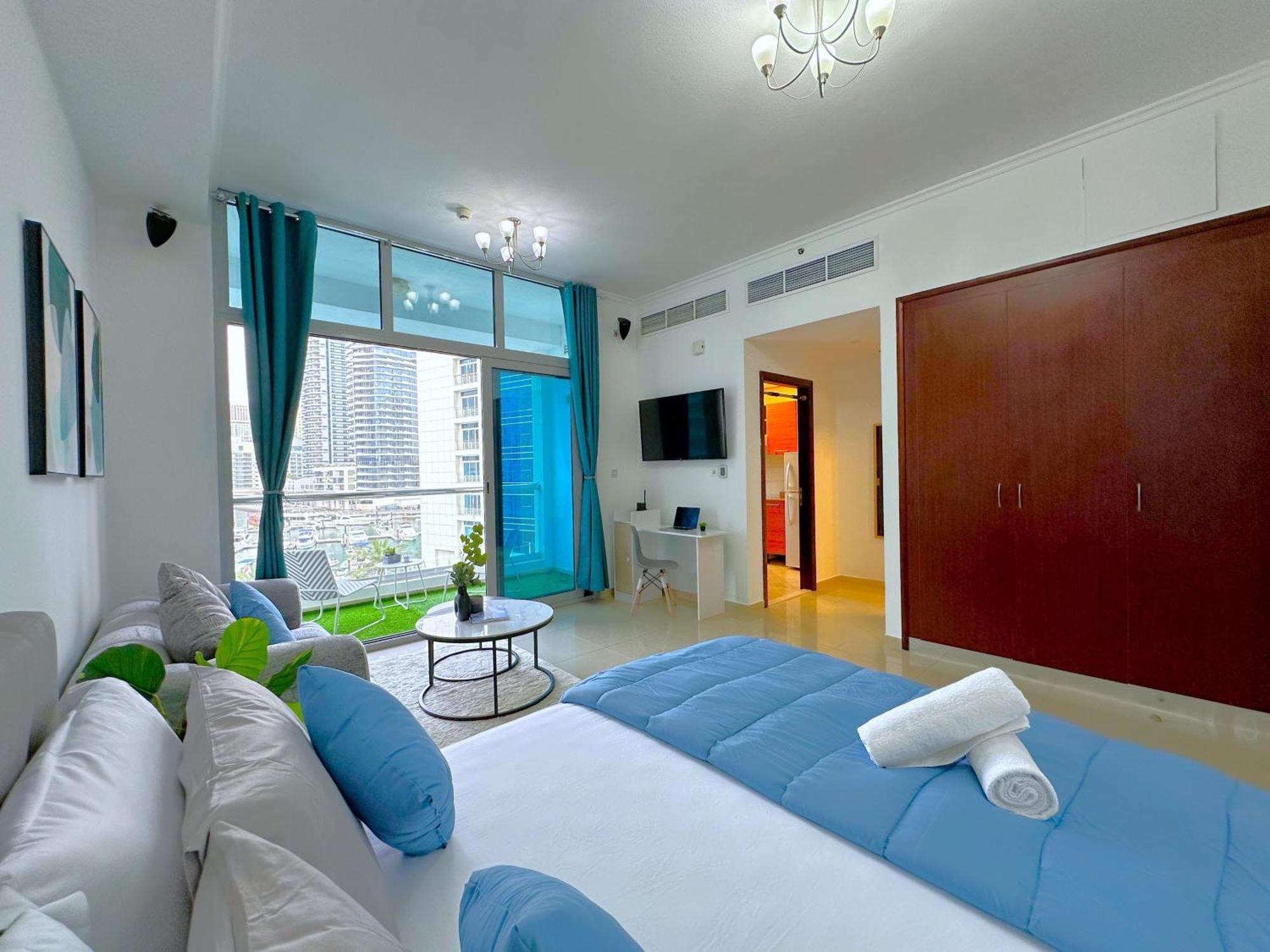 Lxury Brand New W/ Balcony And Marina View * Dubai