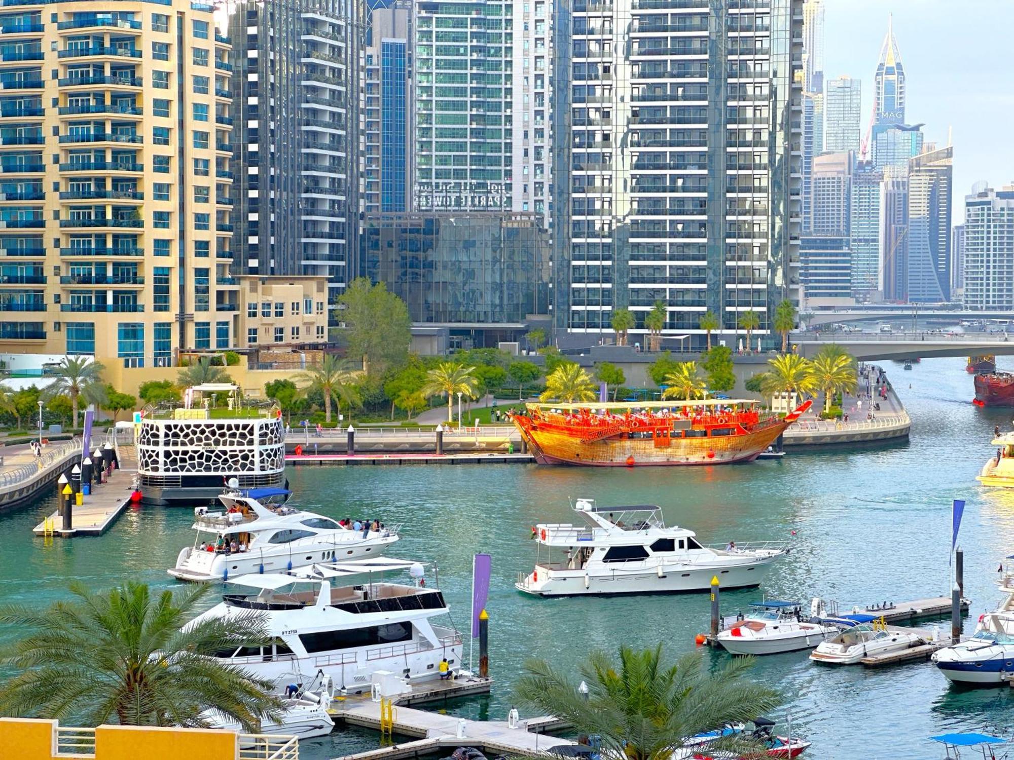 Apartment Lxury Brand New W/ Balcony And Marina View