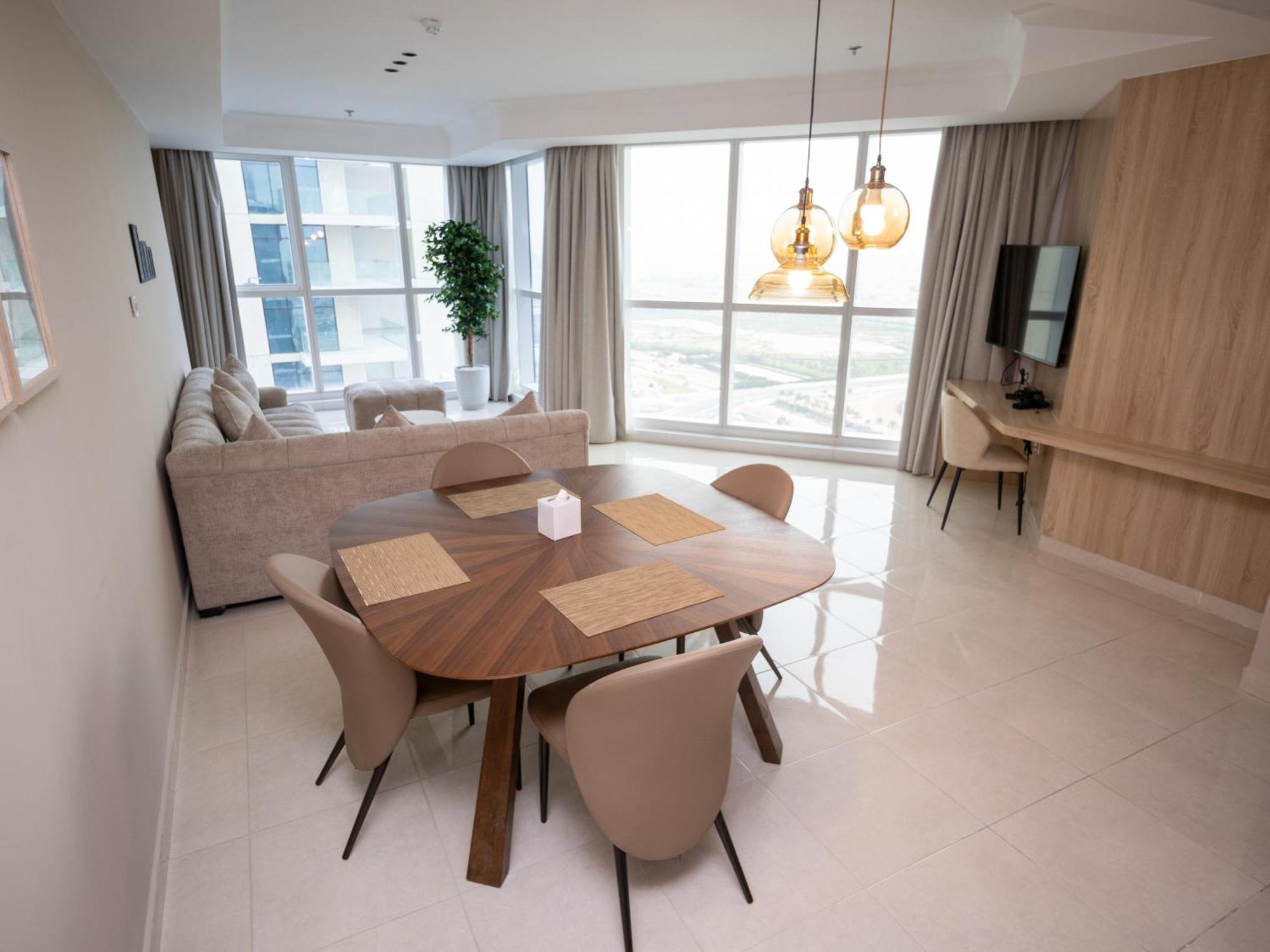 La Maison - The Court Tower Holiday home