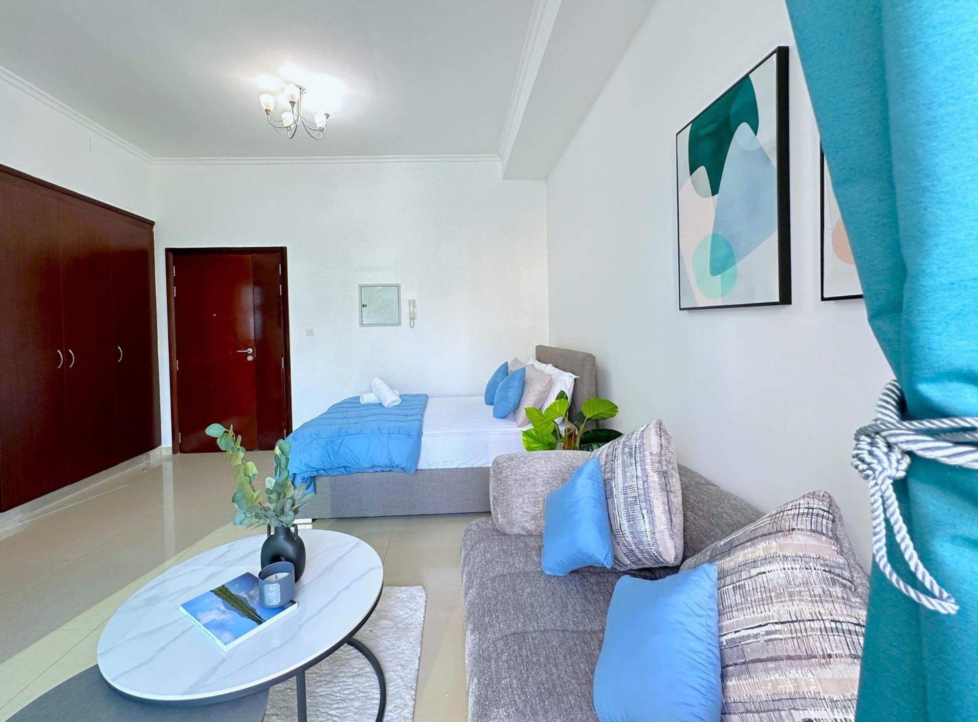 Lxury Brand New W/ Balcony And Marina View