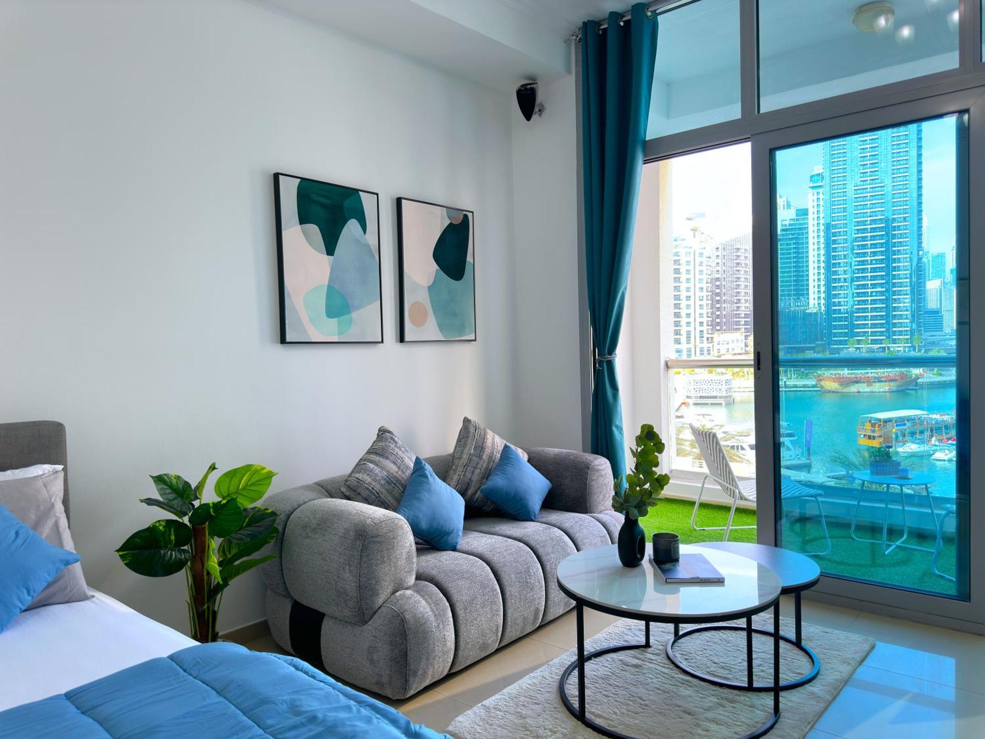 Lxury Brand New W/ Balcony And Marina View