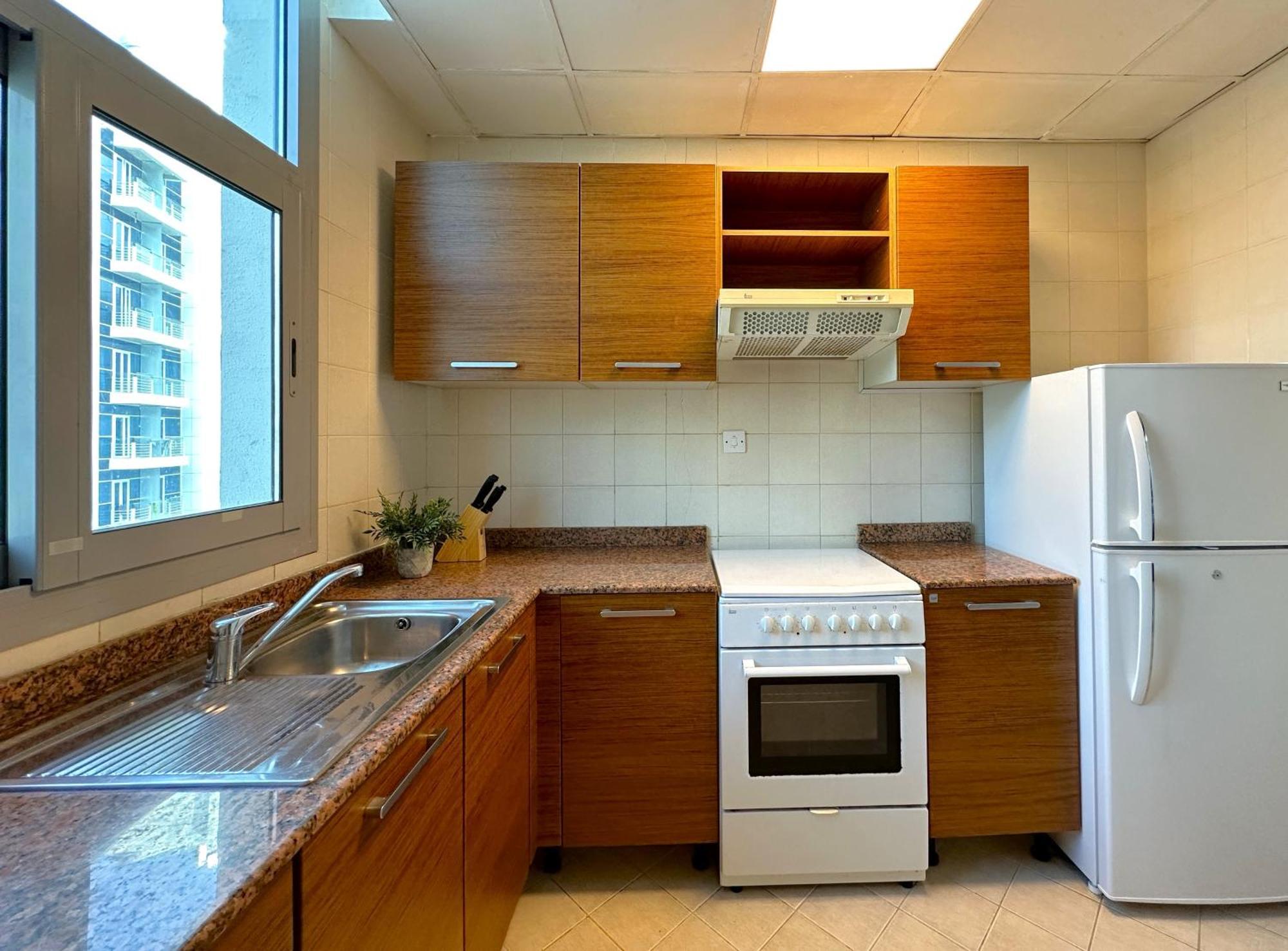 Lxury Brand New W/ Balcony And Marina View * Dubai