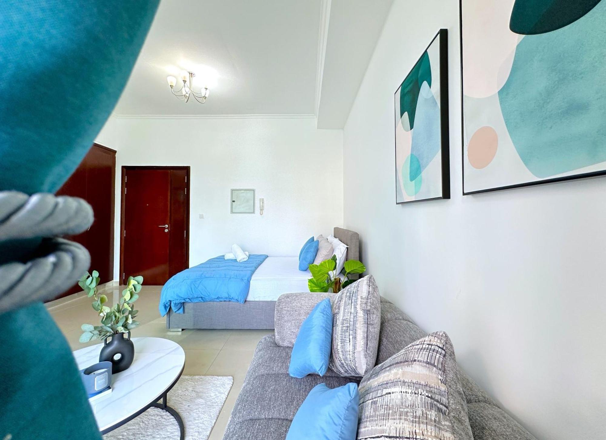 Lxury Brand New W/ Balcony And Marina View * Dubai