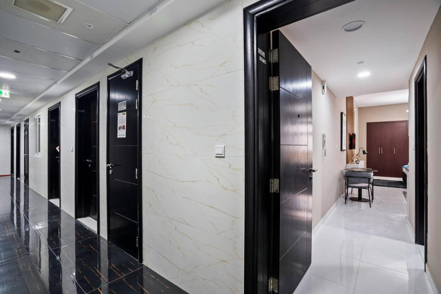 Newly Built Studio - Comfort Apartment Dubai