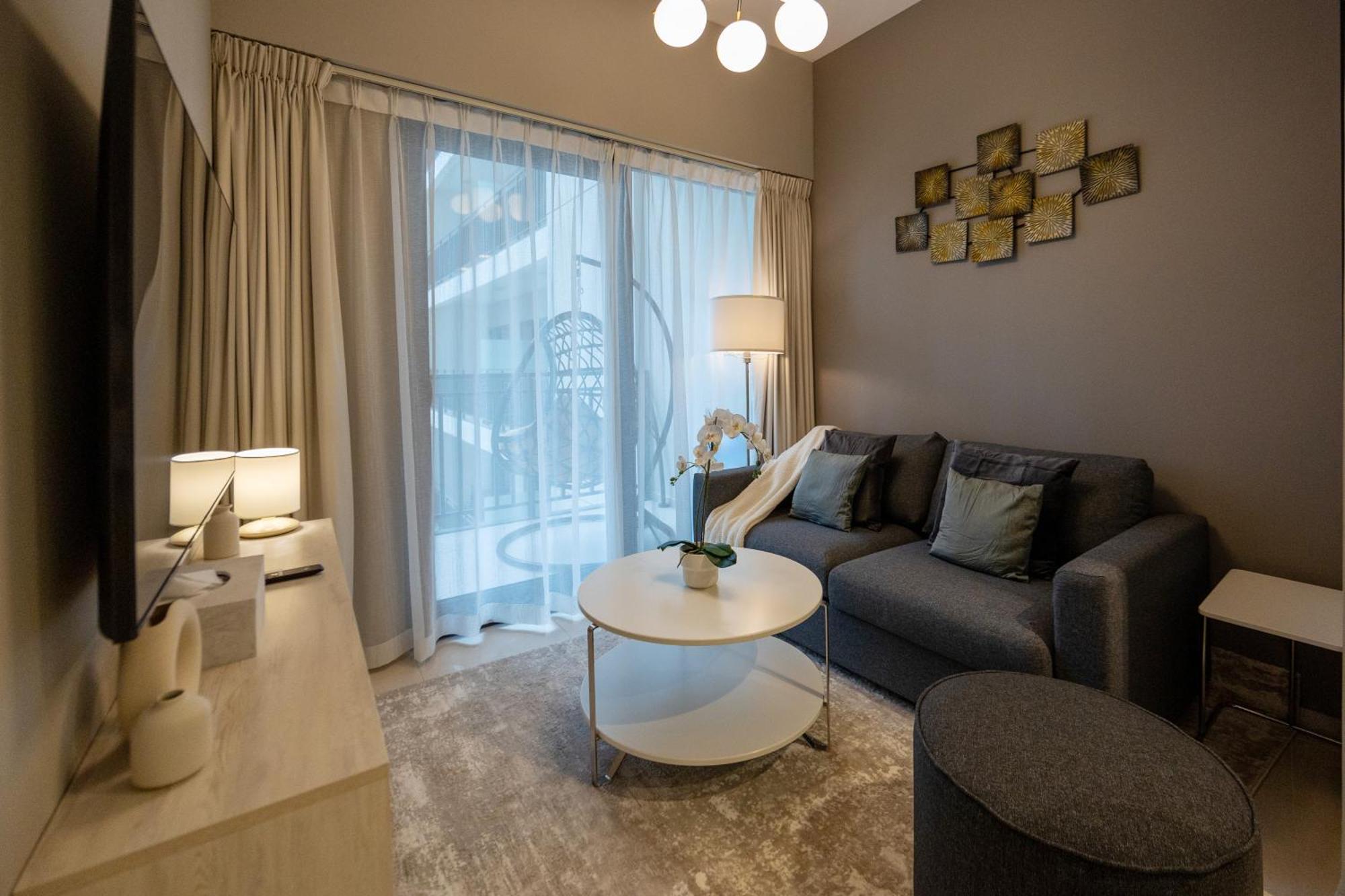 Brand New Cozy 1 Bedroom In Business Bay Apartment