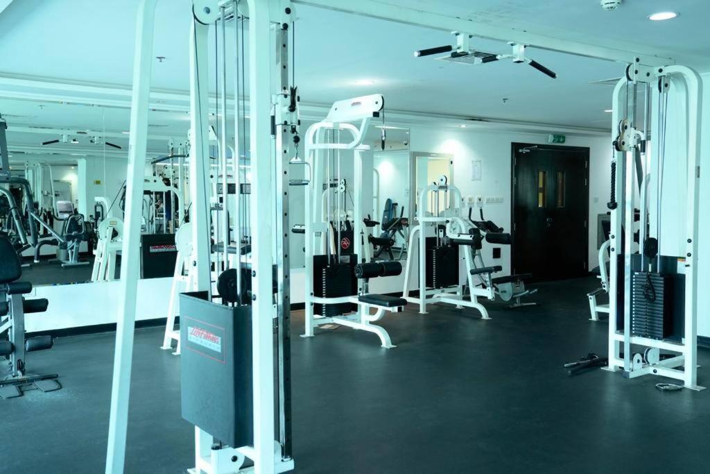 Apartment Two Bedroom With Canal View In Majestic Tower By Bhavan *