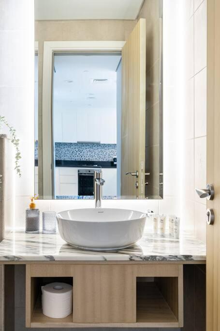 Chic One Bedroom With Full Sea View *