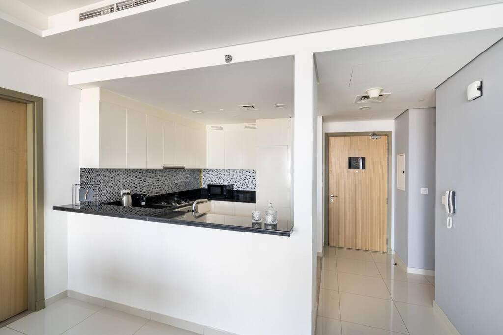 Chic One Bedroom With Full Sea View *