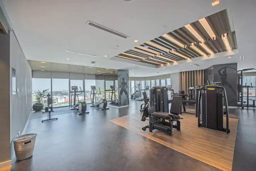 Chic One Bedroom With Full Sea View Dubai