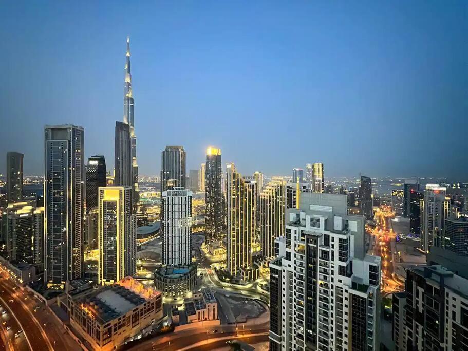 Chic One Bedroom With Full Sea View * Dubai