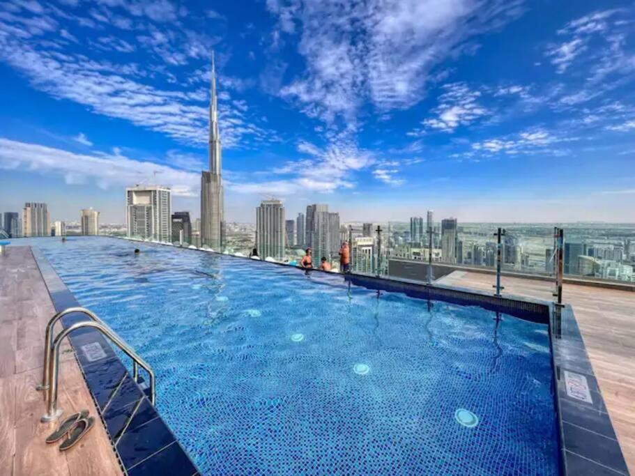 Apartment Chic One Bedroom With Full Sea View Dubai