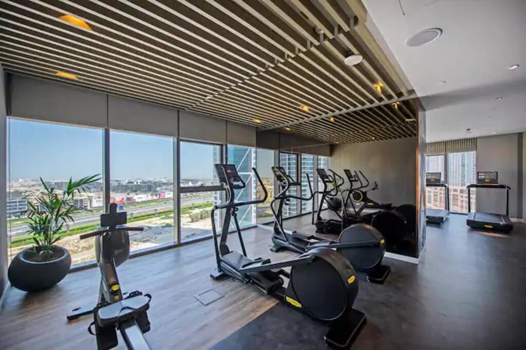 Chic One Bedroom With Full Sea View * Dubai