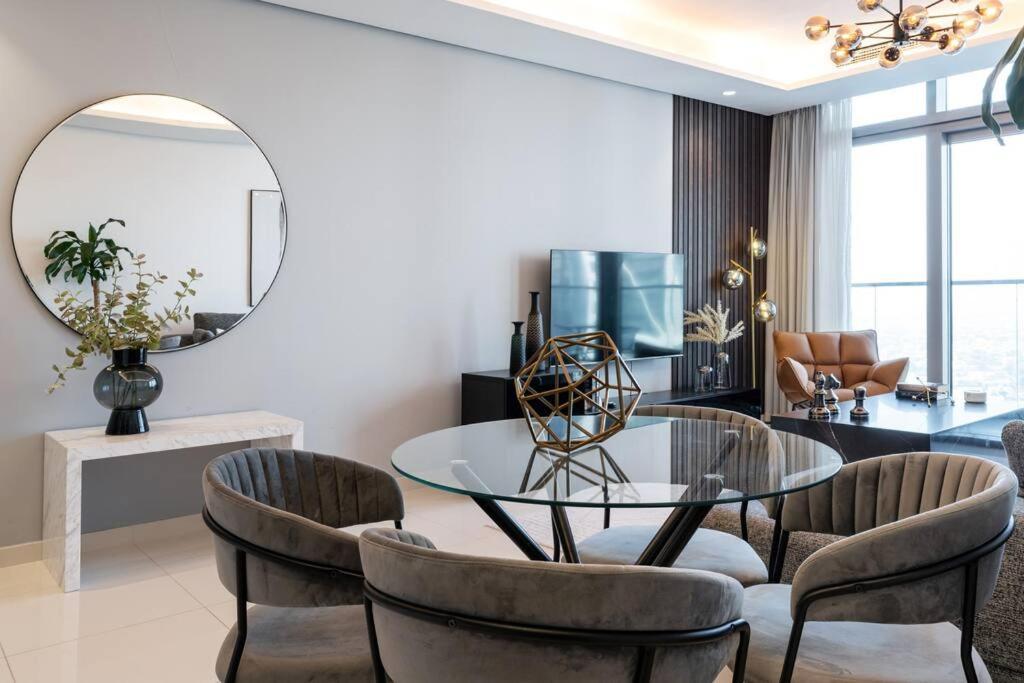 Apartment Chic One Bedroom With Full Sea View