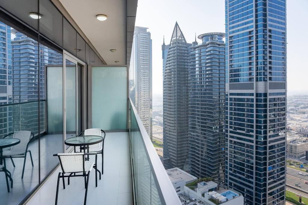Apartment Chic One Bedroom With Full Sea View