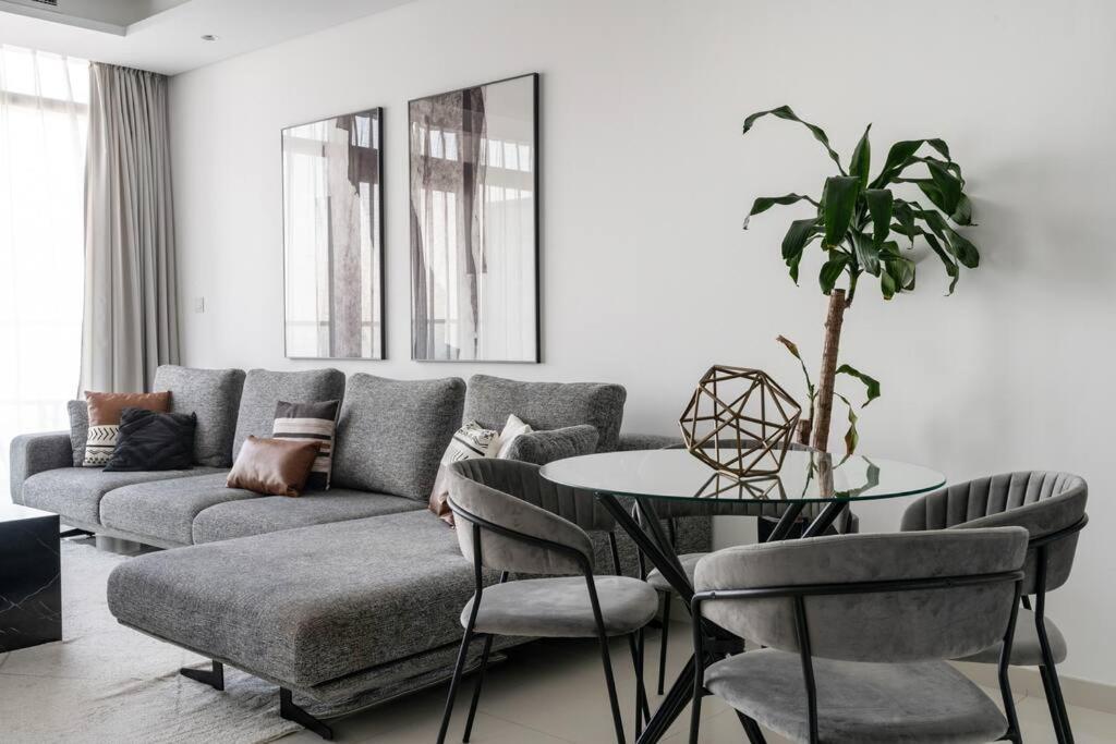 Chic One Bedroom With Full Sea View