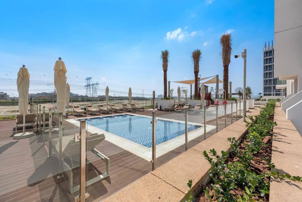 Relaxing Studio With Pool View Dubai