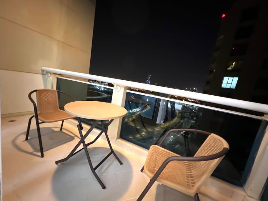 Apartment Full View High Floor *