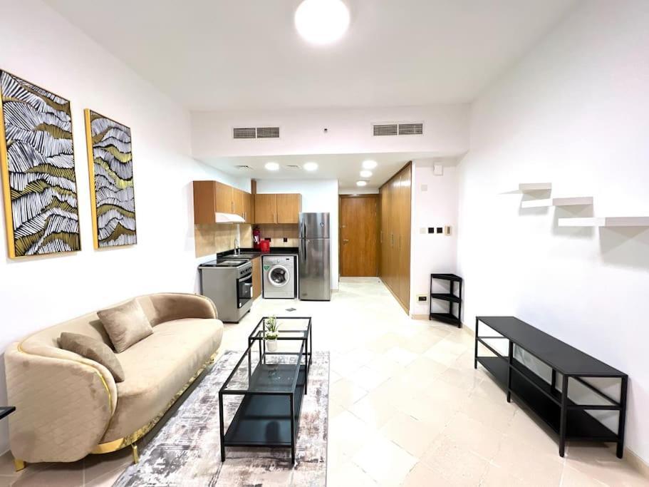 Full View High Floor