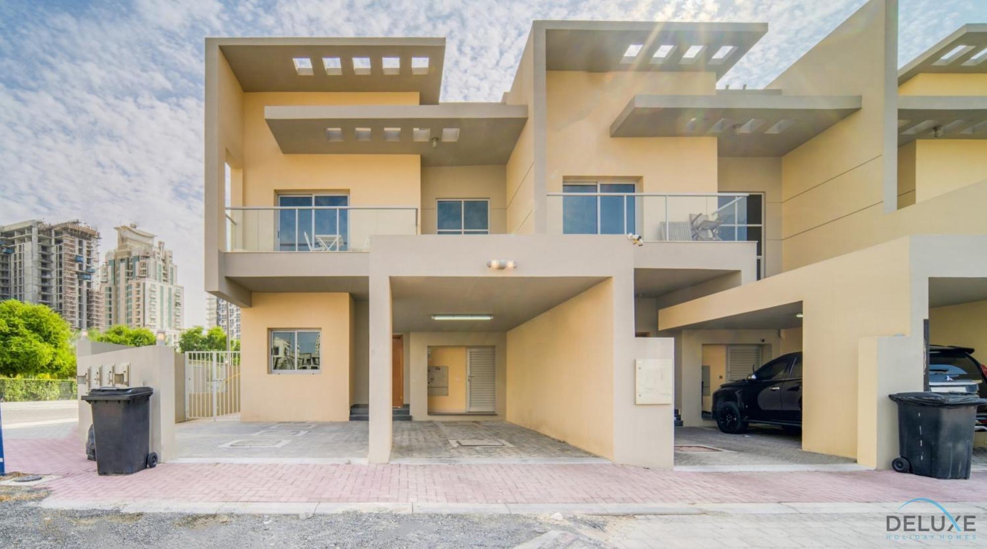 Apartment Charming 3br Townhouse With Assistant's At District 12 Jvc By Deluxe