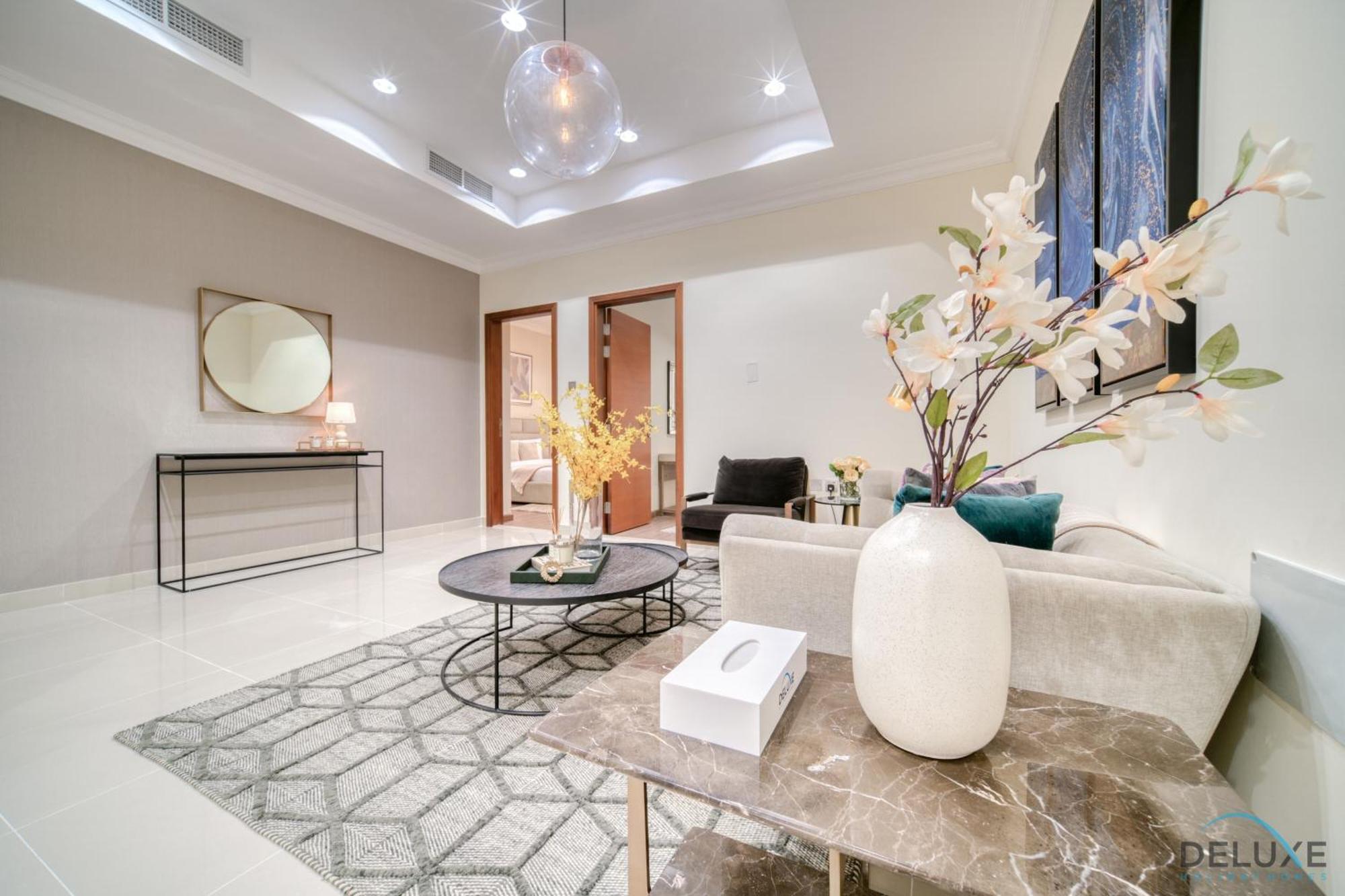 Charming 3br Townhouse With Assistant's At District 12 Jvc By Deluxe Apartment *