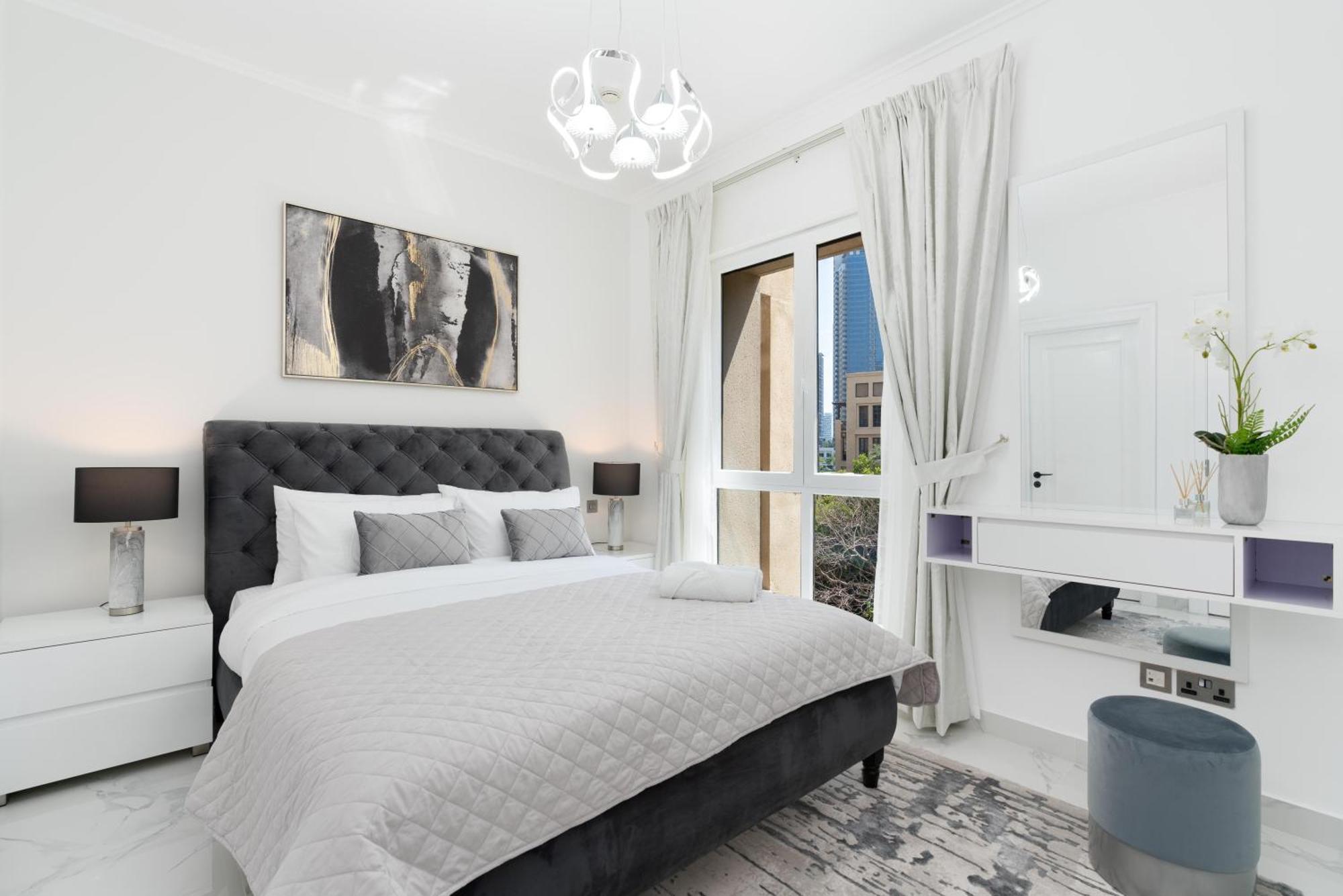 Mystic - Fully Renovated Spacious 2br Apt. With Burj Views