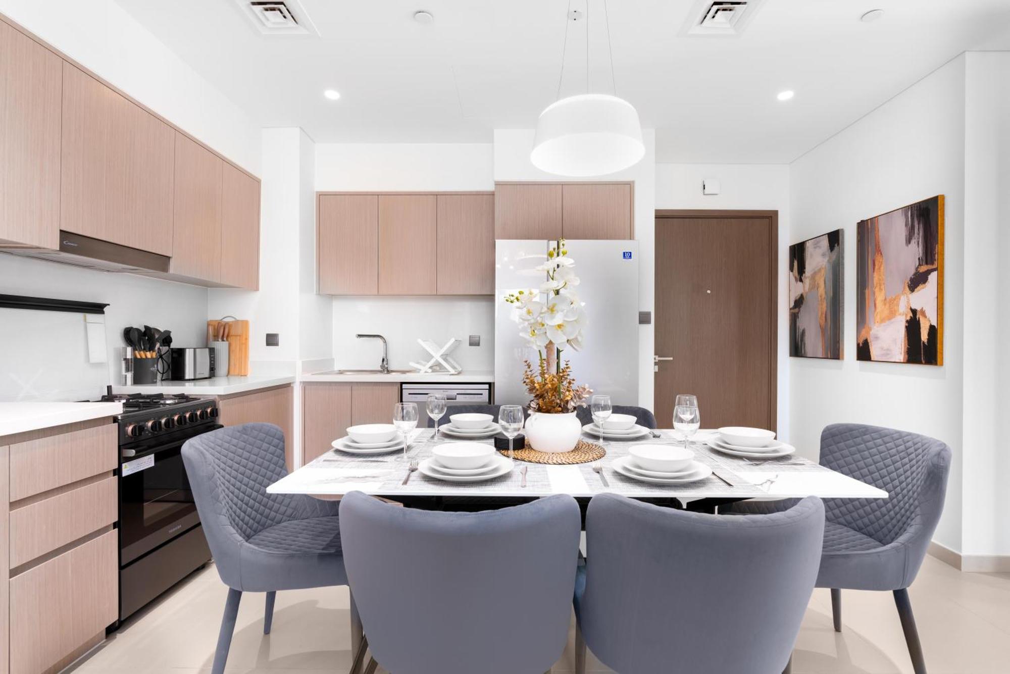 Mystic - Act One Tower Apartment *