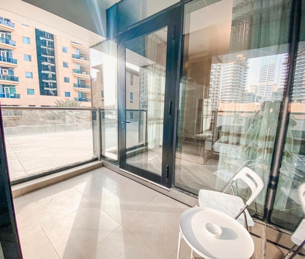 Luxurious & Modern 2br Maid, Sparkle Tower Marina - 10ab4 * Dubai