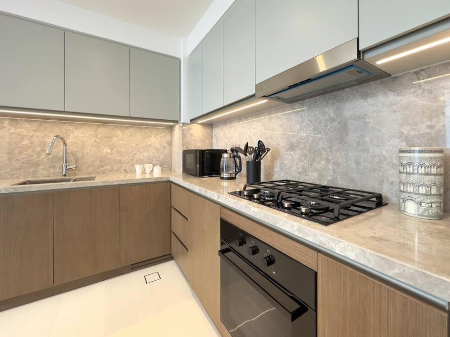 Dar Vacation-charming 2 Bedroom For Family- Emaar Front * Dubai