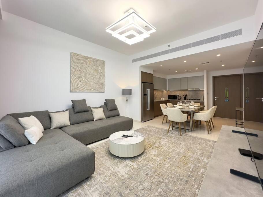 Dar Vacation-charming 2 Bedroom For Family- Emaar Front *