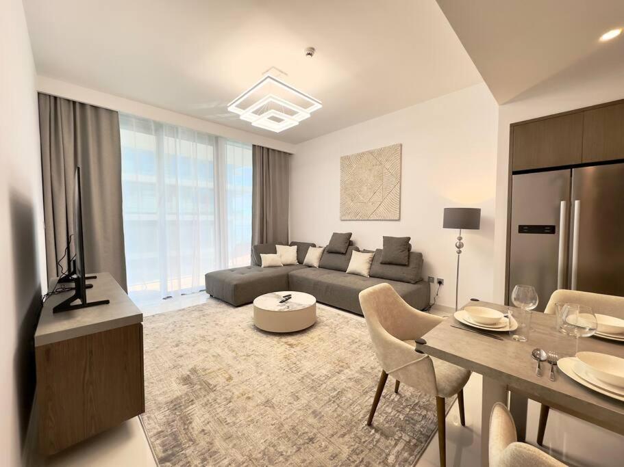 Dar Vacation-charming 2 Bedroom For Family- Emaar Front * Dubai