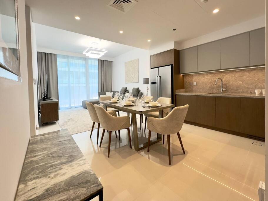 Dar Vacation-charming 2 Bedroom For Family- Emaar Front Apartment *