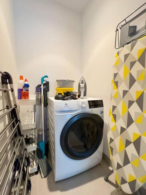 Dar Vacation-charming 2 Bedroom For Family- Emaar Front Apartment Dubai