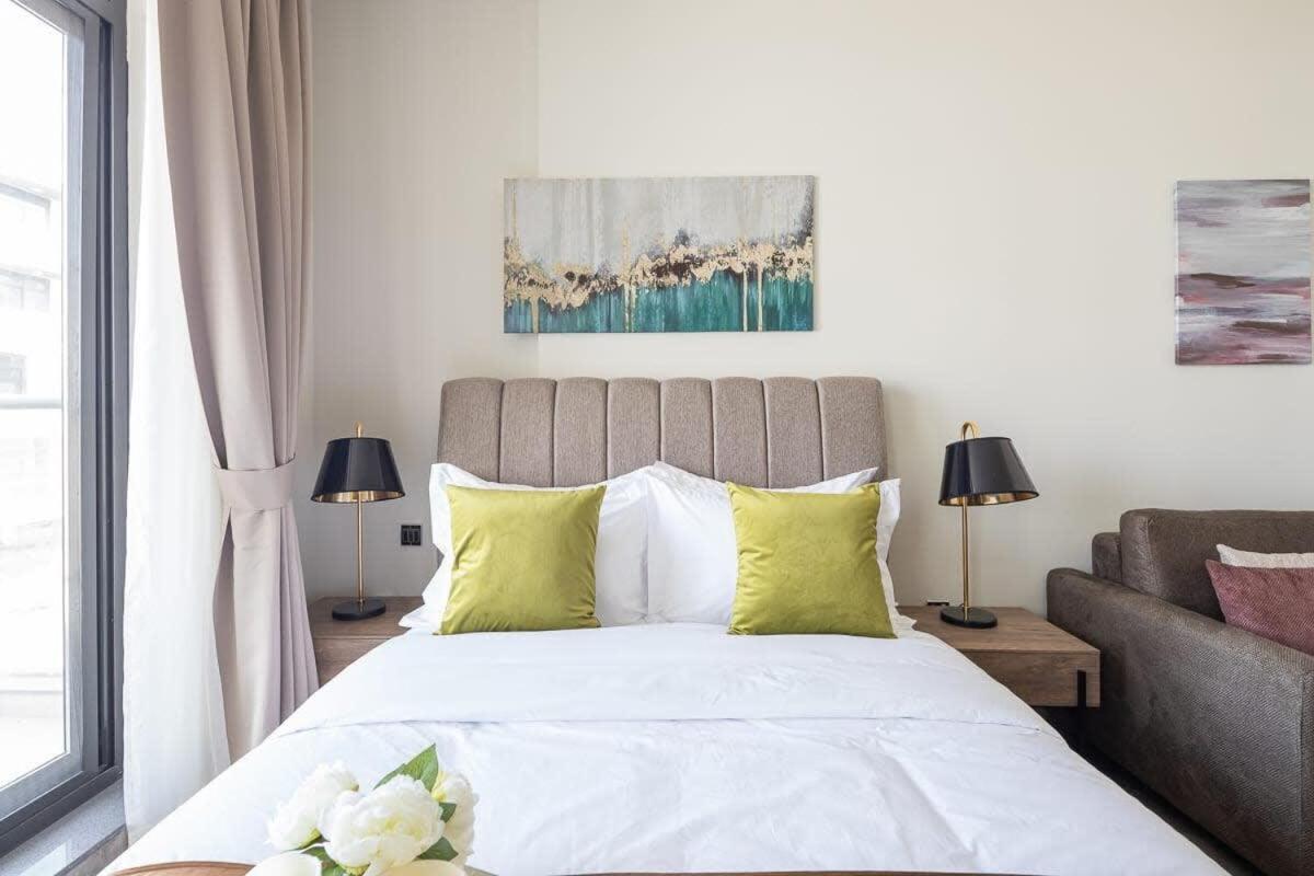 Frank Porter - Majestique 2 Apartment *