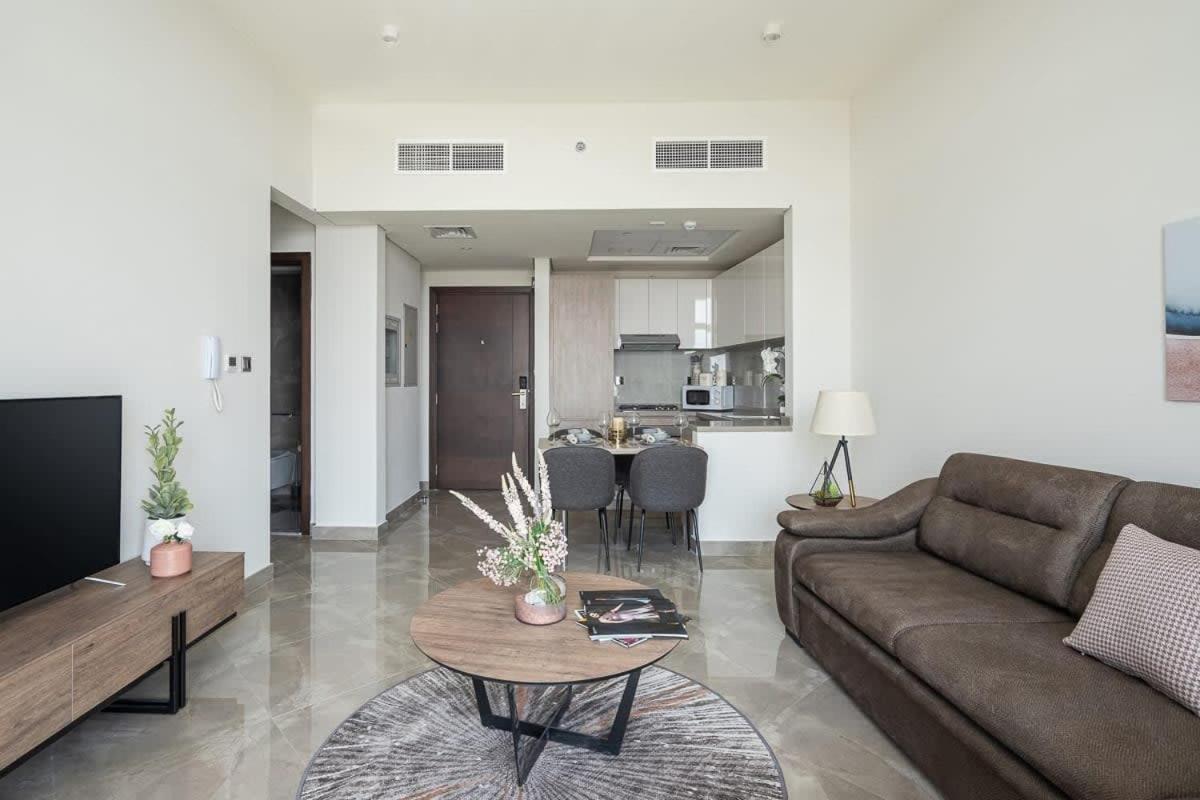 Frank Porter - Majestique 2 Apartment