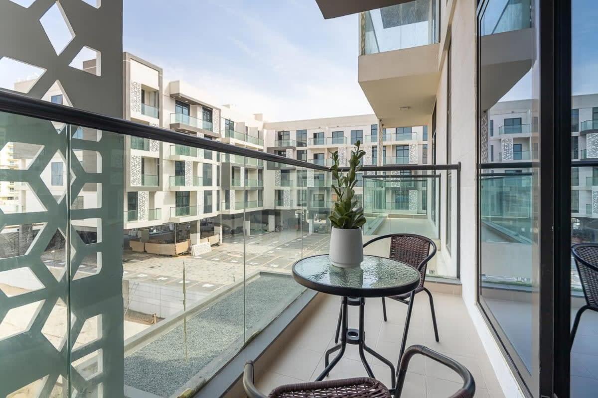 Frank Porter - Majestique 2 Apartment