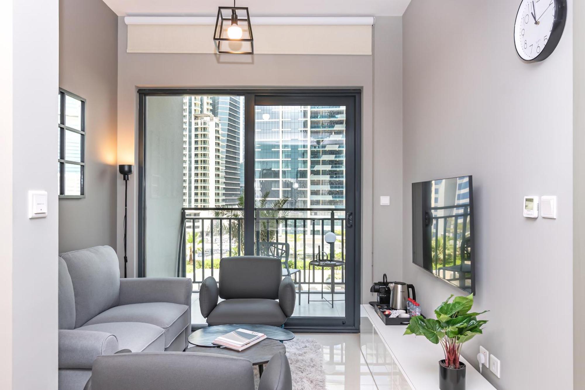 Citihome -1br With Balcony & Pool View In Zada Tower