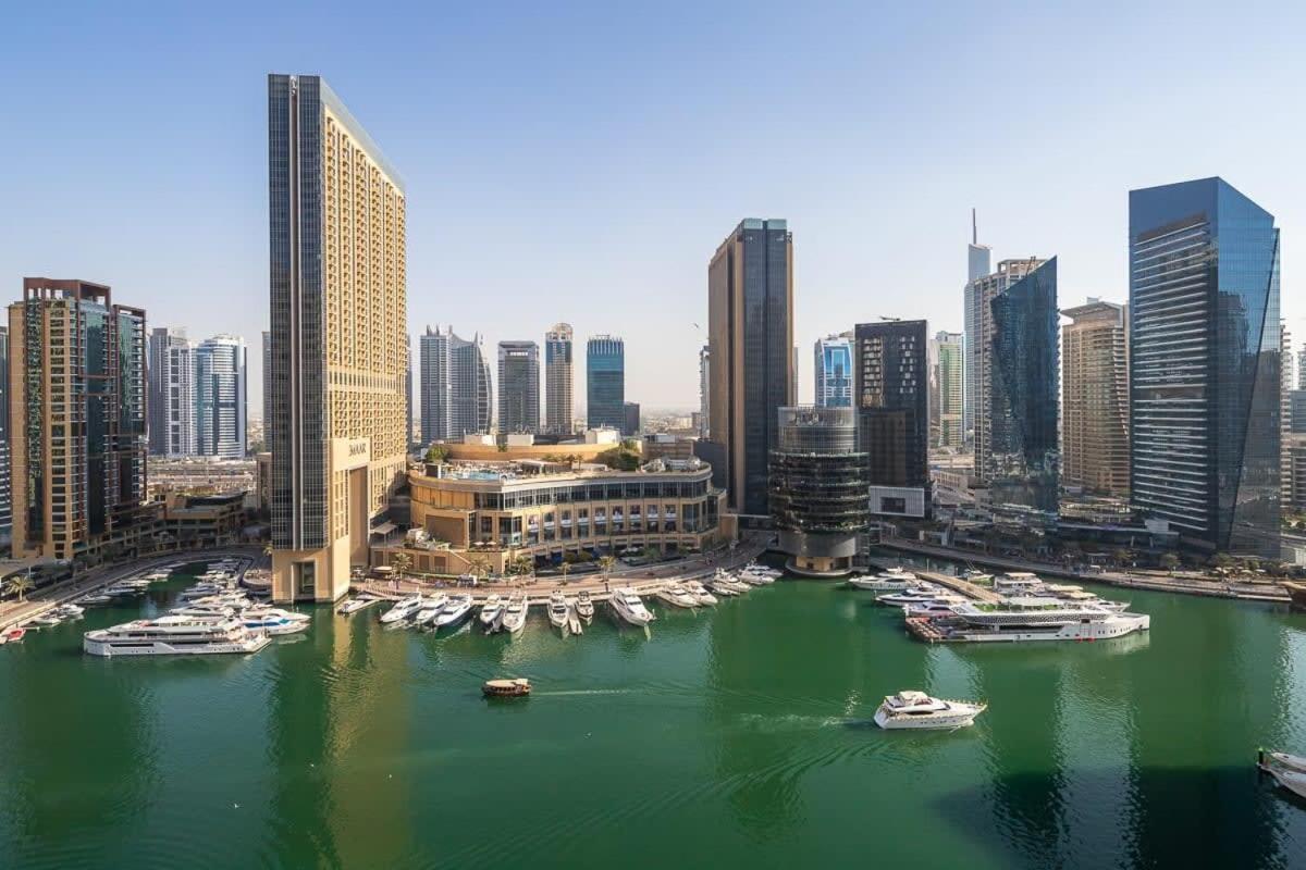 Frank Porter - Bay Central West Apartment Dubai
