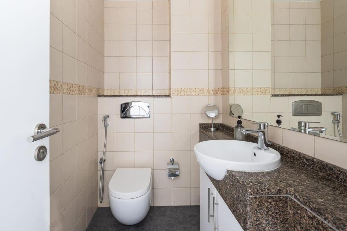 Apartment Frank Porter - Bay Central West Dubai