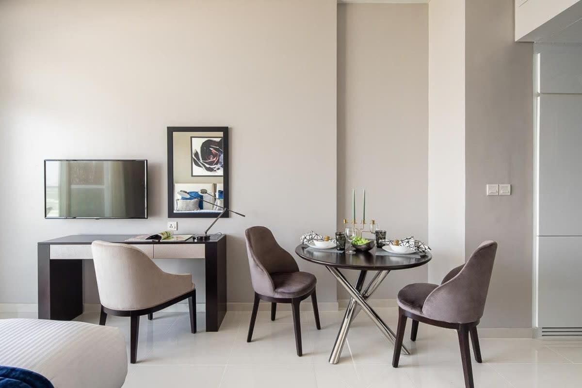 Frank Porter - Artesia Tower C Dubai
