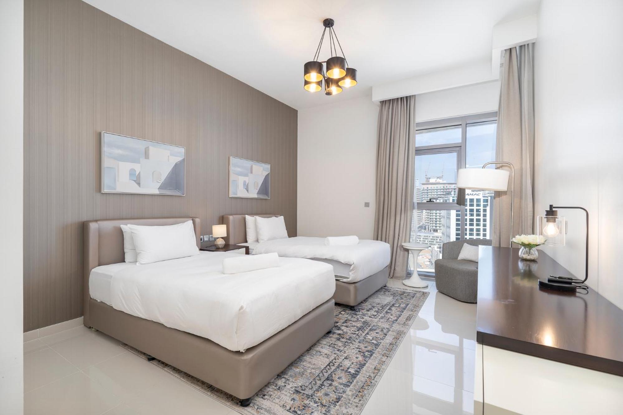 Stylish Stayz Beautiful Modern With Burj Khalifa Views