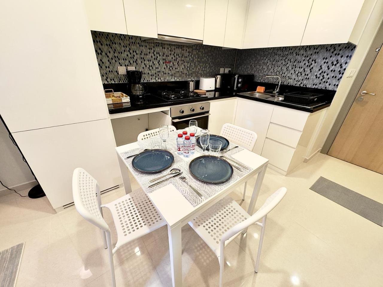 Luxury Two Bed In Business Bay Apartment Dubai