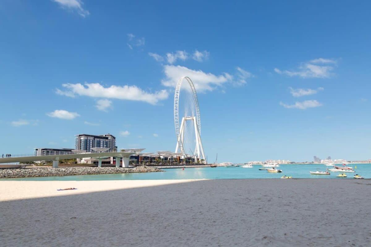Frank Porter - Botanica Tower Apartment Dubai
