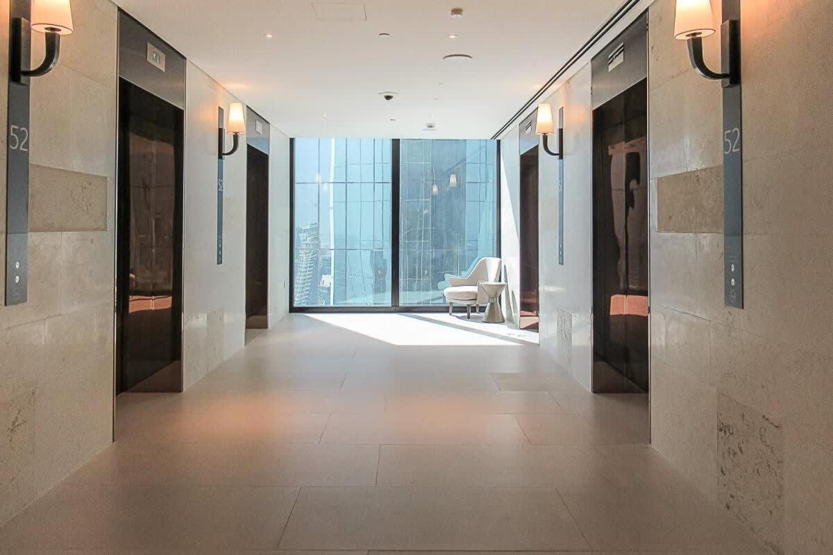 Frank Porter - The Address Jbr Dubai