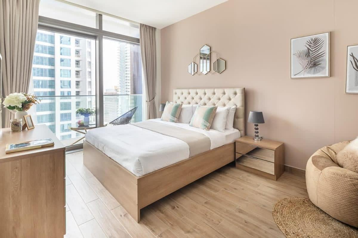 Frank Porter - Marina Gate 3 Apartment