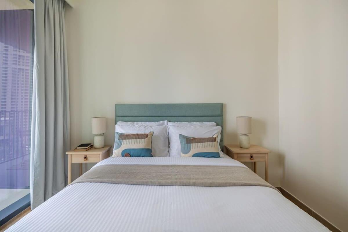 Frank Porter - Blvd Heights T1 Apartment Dubai